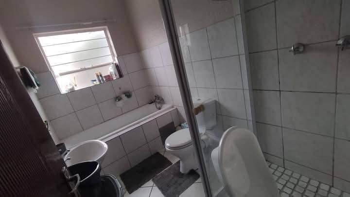 2 Bedroom Property for Sale in Groblerpark Gauteng