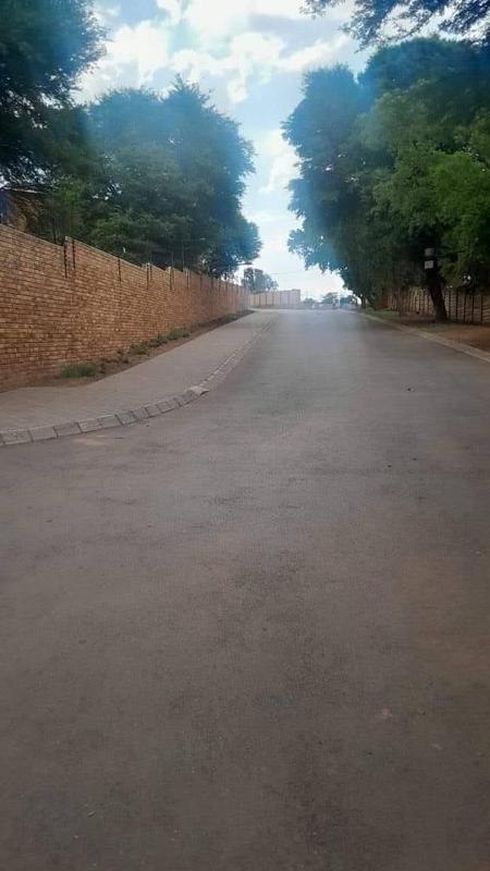 2 Bedroom Property for Sale in Groblerpark Gauteng