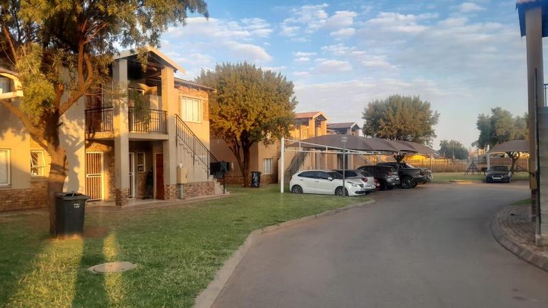 2 Bedroom Property for Sale in Protea Glen Gauteng