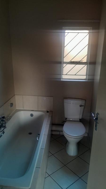 2 Bedroom Property for Sale in Protea Glen Gauteng