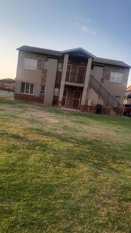 2 Bedroom Property for Sale in Protea Glen Gauteng