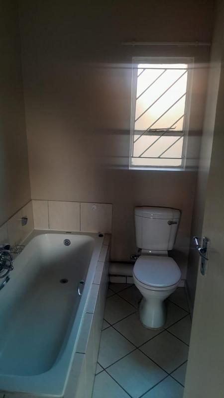 2 Bedroom Property for Sale in Protea Glen Gauteng