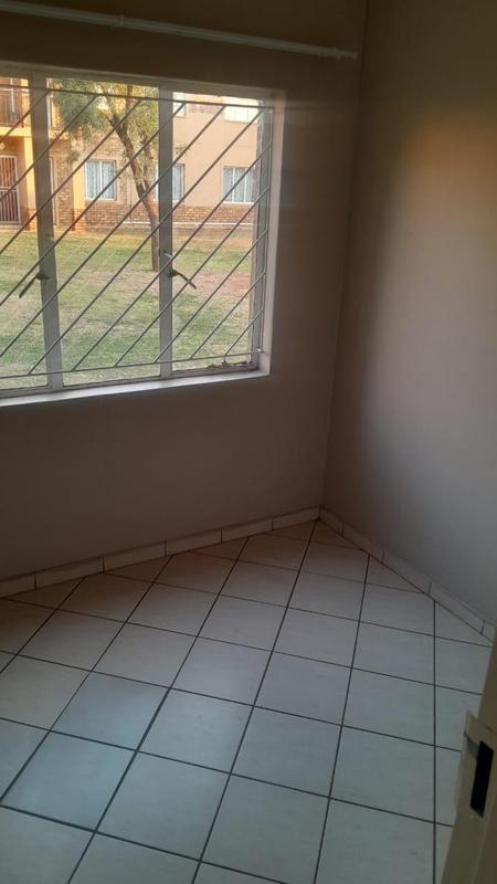 2 Bedroom Property for Sale in Protea Glen Gauteng