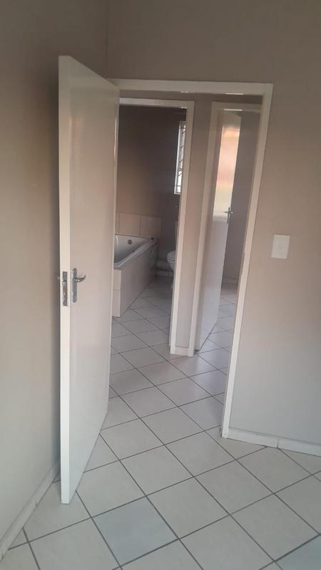 2 Bedroom Property for Sale in Protea Glen Gauteng