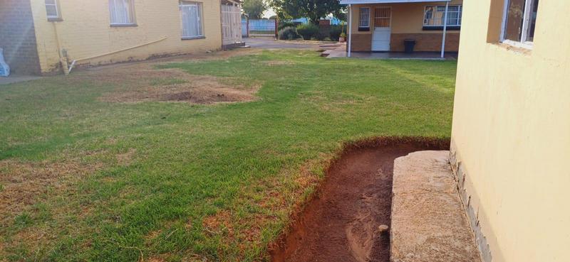 3 Bedroom Property for Sale in Finsbury Gauteng