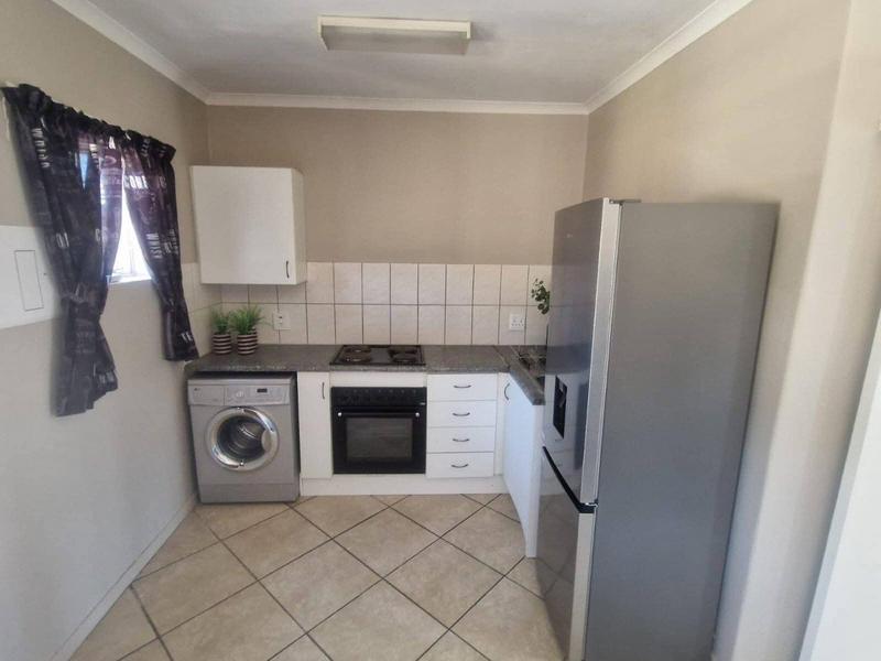 2 Bedroom Property for Sale in Green Hills Gauteng