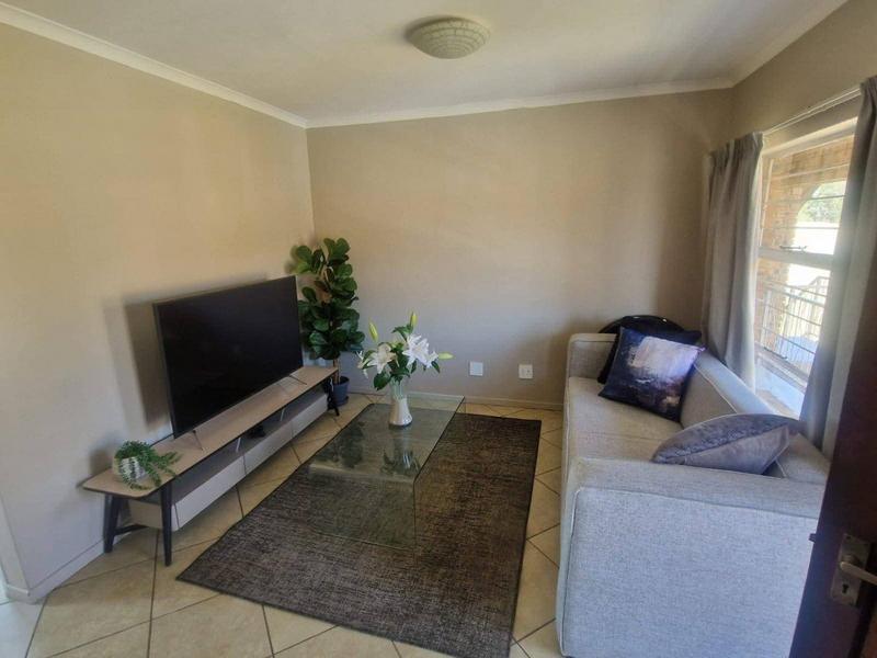 2 Bedroom Property for Sale in Green Hills Gauteng