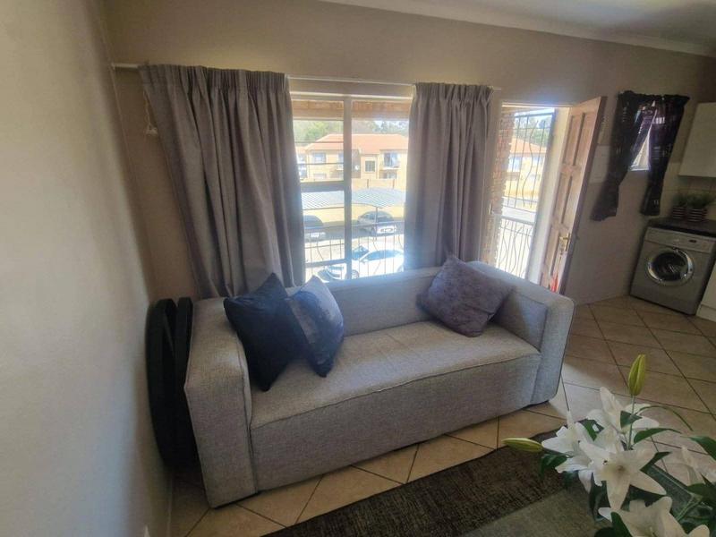 2 Bedroom Property for Sale in Green Hills Gauteng