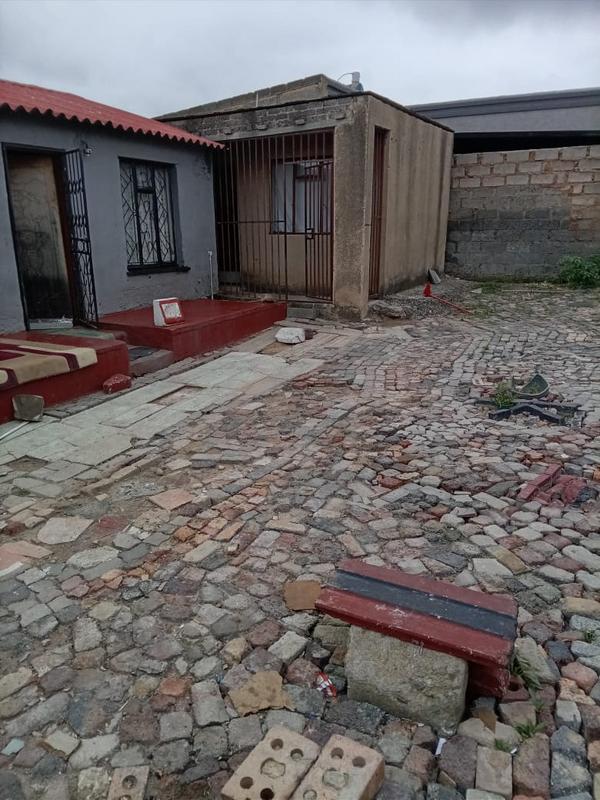 8 Bedroom Property for Sale in Tembisa Gauteng