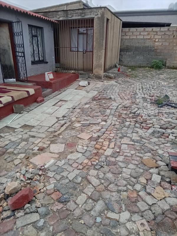 8 Bedroom Property for Sale in Tembisa Gauteng