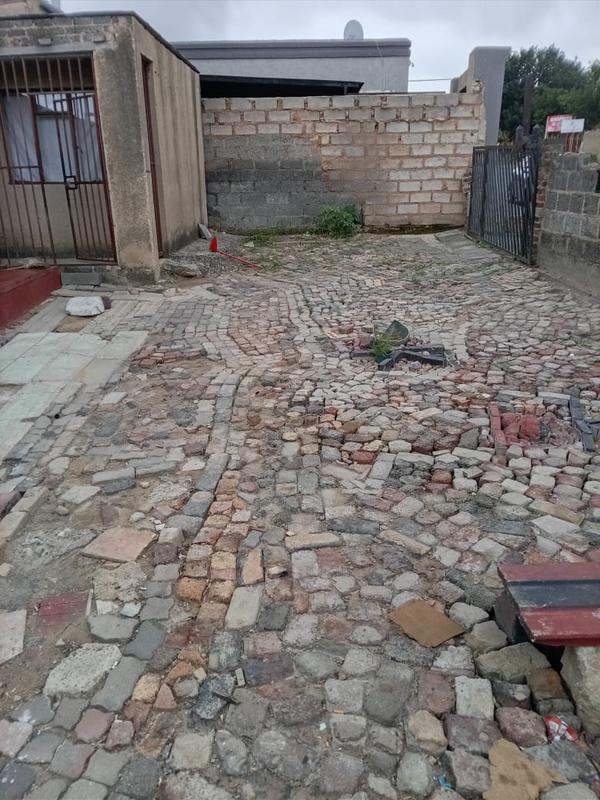 8 Bedroom Property for Sale in Tembisa Gauteng