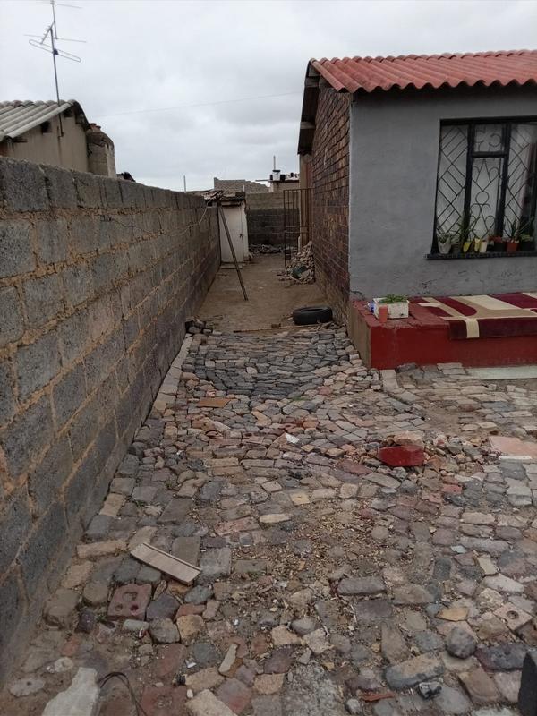 8 Bedroom Property for Sale in Tembisa Gauteng