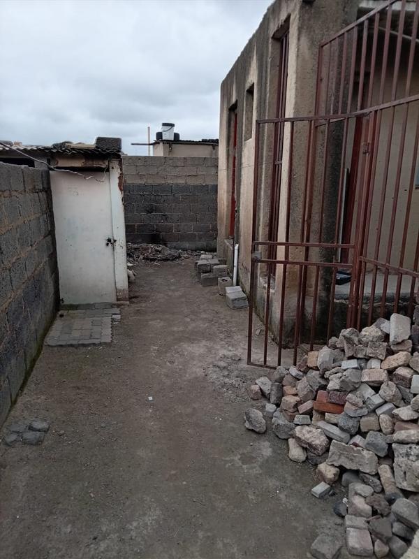 8 Bedroom Property for Sale in Tembisa Gauteng