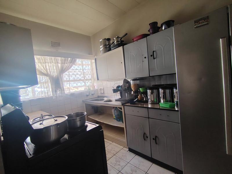2 Bedroom Property for Sale in Luipaardsvlei Gauteng