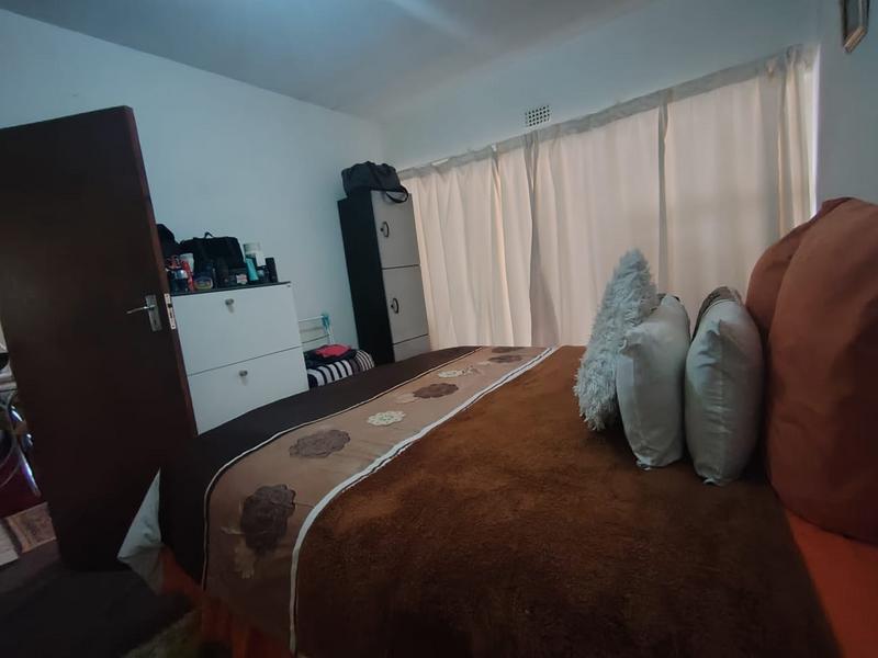 2 Bedroom Property for Sale in Luipaardsvlei Gauteng