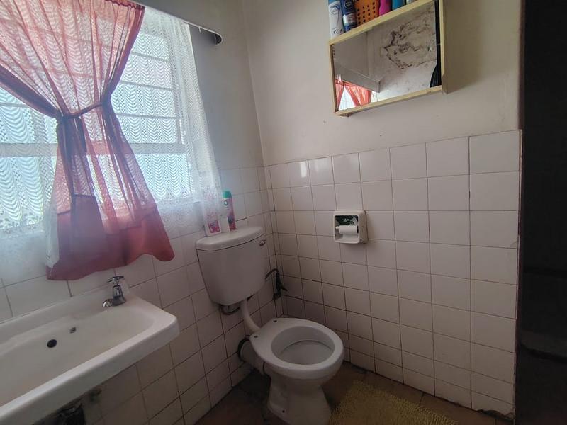 2 Bedroom Property for Sale in Luipaardsvlei Gauteng