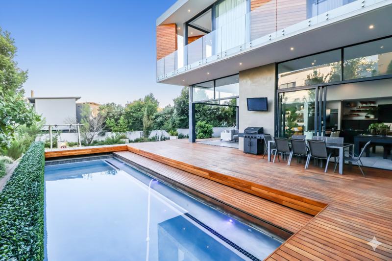 6 Bedroom Property for Sale in Midstream Ridge Gauteng