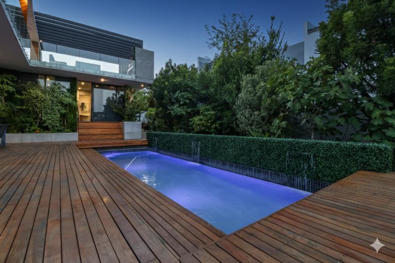 6 Bedroom Property for Sale in Midstream Ridge Gauteng