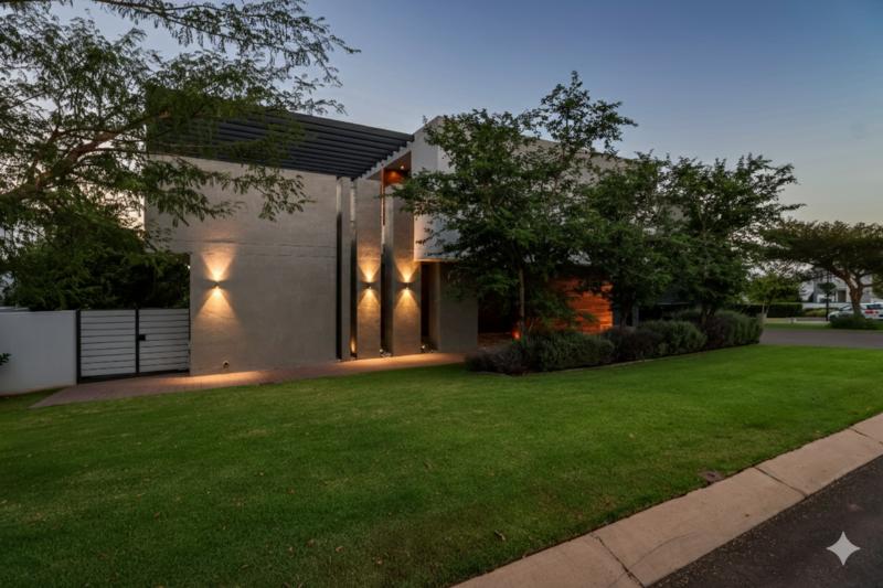 6 Bedroom Property for Sale in Midstream Ridge Gauteng