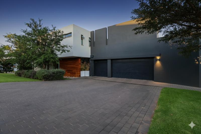 6 Bedroom Property for Sale in Midstream Ridge Gauteng