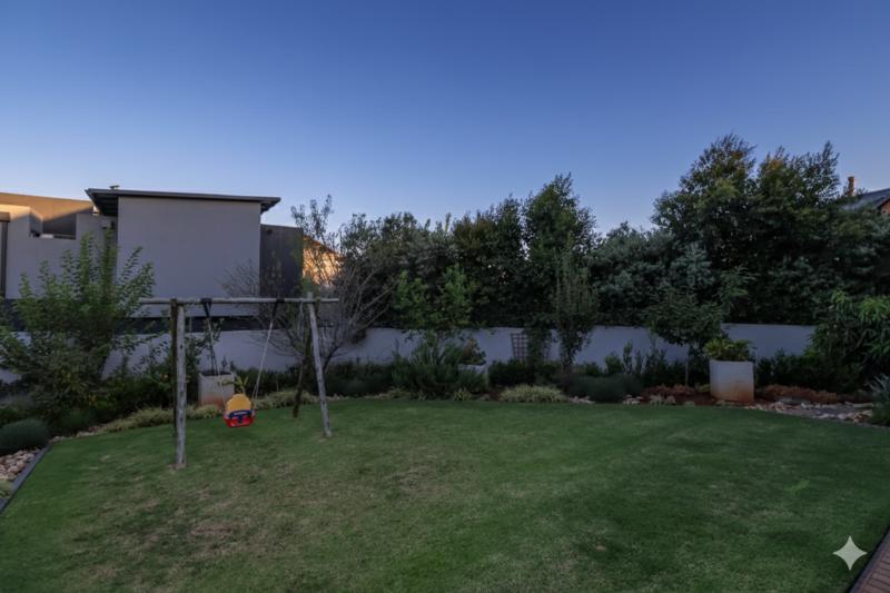 6 Bedroom Property for Sale in Midstream Ridge Gauteng