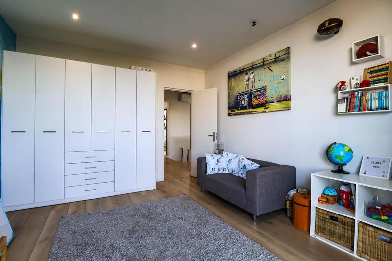 6 Bedroom Property for Sale in Midstream Ridge Gauteng