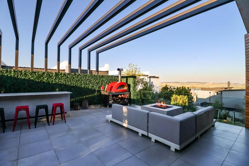 6 Bedroom Property for Sale in Midstream Ridge Gauteng