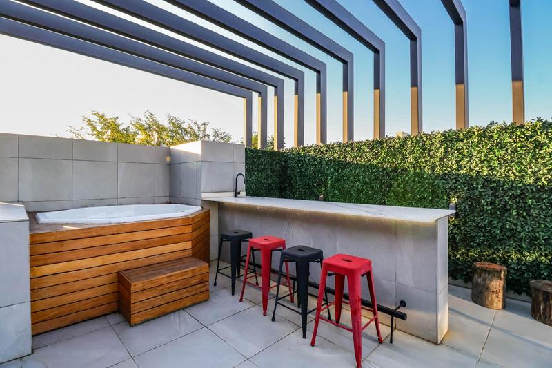 6 Bedroom Property for Sale in Midstream Ridge Gauteng