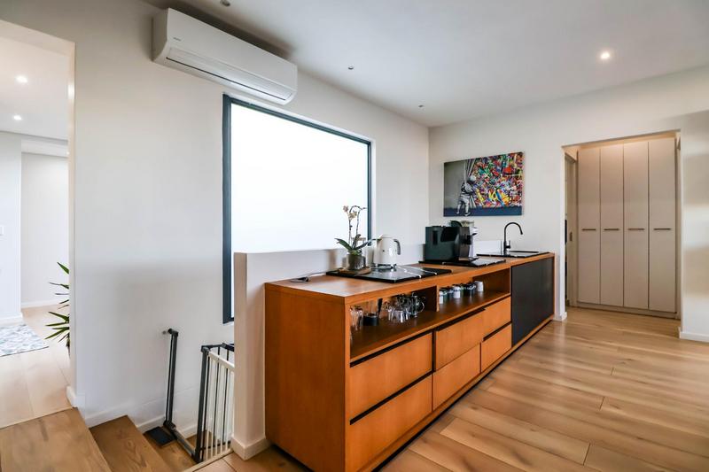 6 Bedroom Property for Sale in Midstream Ridge Gauteng