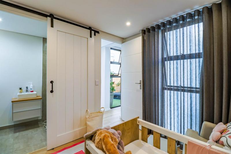 6 Bedroom Property for Sale in Midstream Ridge Gauteng