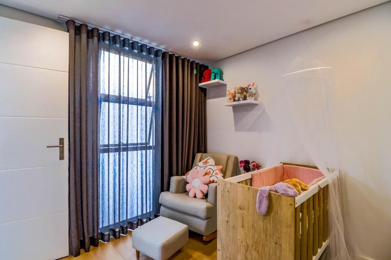 6 Bedroom Property for Sale in Midstream Ridge Gauteng