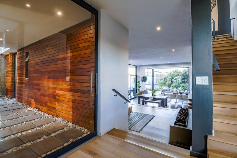 6 Bedroom Property for Sale in Midstream Ridge Gauteng