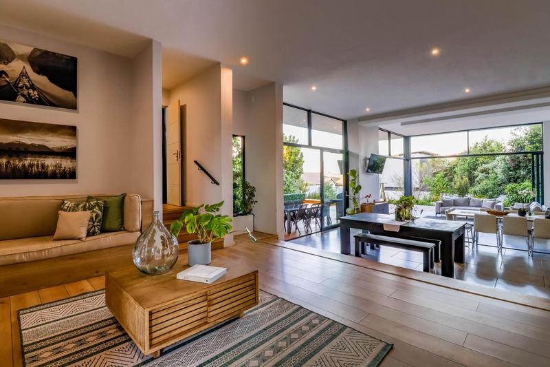 6 Bedroom Property for Sale in Midstream Ridge Gauteng