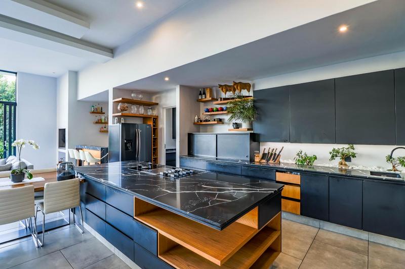 6 Bedroom Property for Sale in Midstream Ridge Gauteng