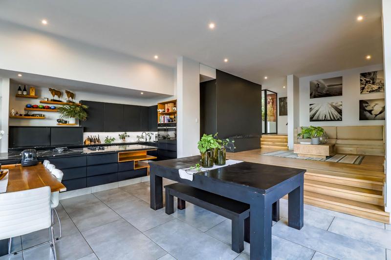 6 Bedroom Property for Sale in Midstream Ridge Gauteng