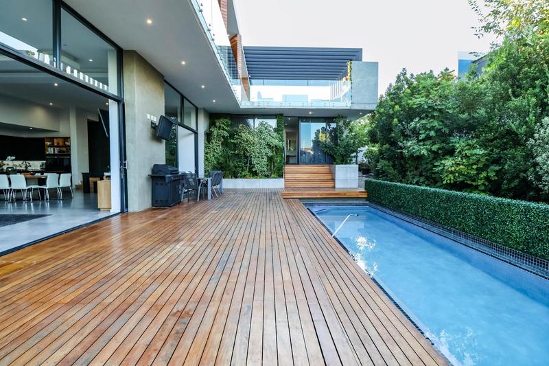 6 Bedroom Property for Sale in Midstream Ridge Gauteng