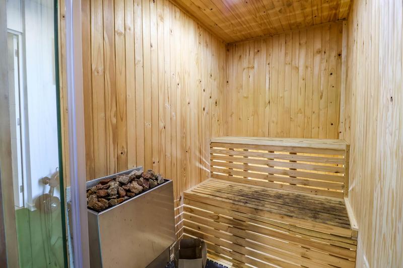 6 Bedroom Property for Sale in Midstream Ridge Gauteng