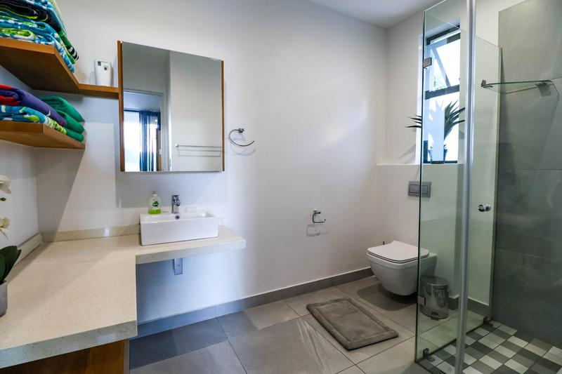 6 Bedroom Property for Sale in Midstream Ridge Gauteng