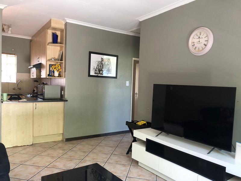 2 Bedroom Property for Sale in Wilgeheuwel Gauteng