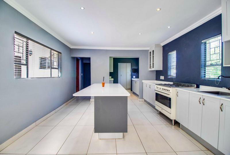 9 Bedroom Property for Sale in Ruimsig Gauteng