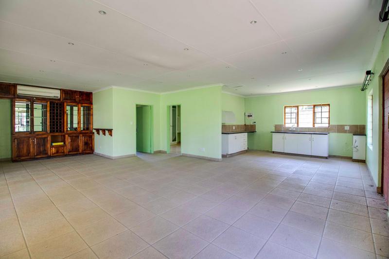 9 Bedroom Property for Sale in Ruimsig Gauteng