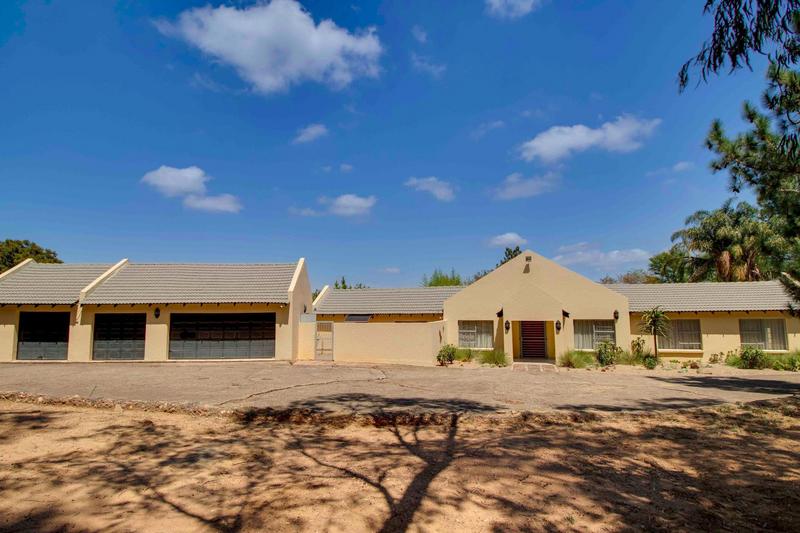 9 Bedroom Property for Sale in Zonnehoewe A H Gauteng