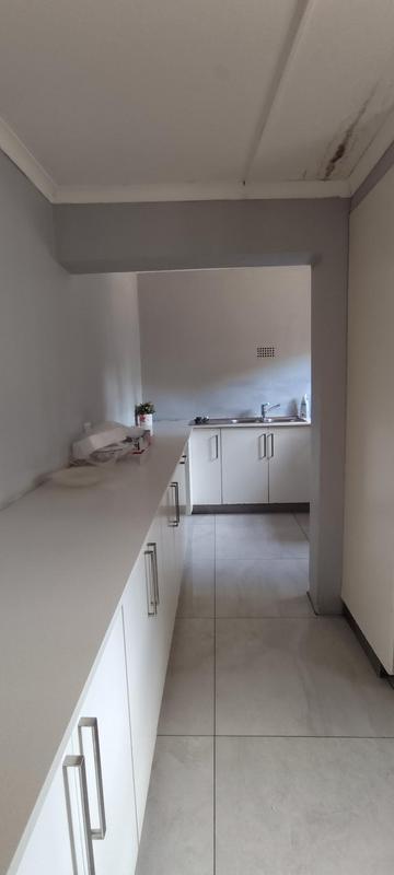 To Let 5 Bedroom Property for Rent in Eastleigh Ridge Gauteng