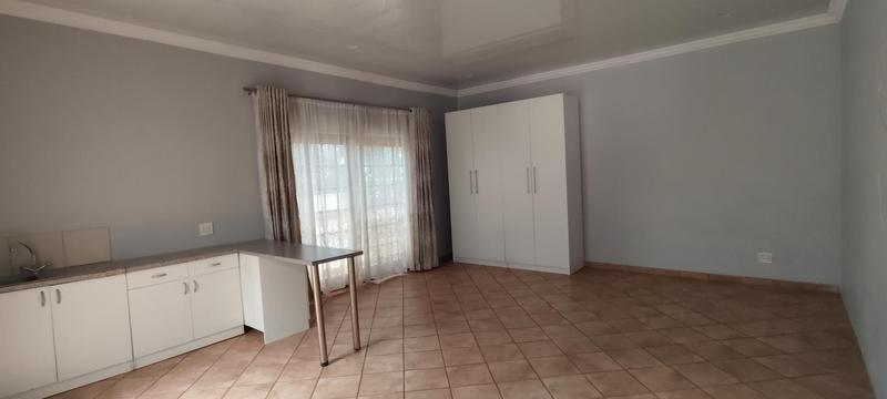 To Let 5 Bedroom Property for Rent in Eastleigh Ridge Gauteng