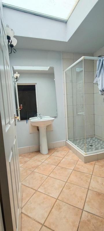 To Let 5 Bedroom Property for Rent in Eastleigh Ridge Gauteng