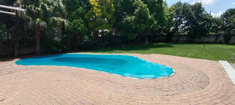 To Let 5 Bedroom Property for Rent in Eastleigh Ridge Gauteng