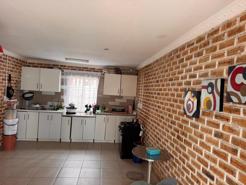 To Let 2 Bedroom Property for Rent in Kensington Gauteng