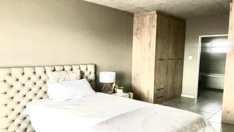 To Let 2 Bedroom Property for Rent in Equestria Gauteng