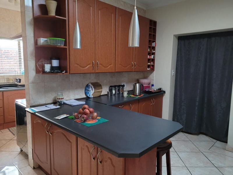 3 Bedroom Property for Sale in Valhalla Gauteng