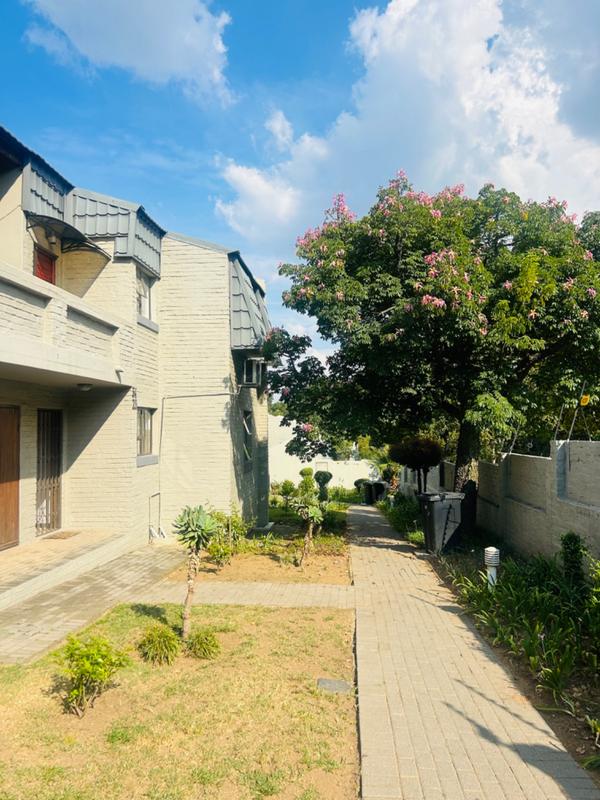 2 Bedroom Property for Sale in Bryanston Gauteng